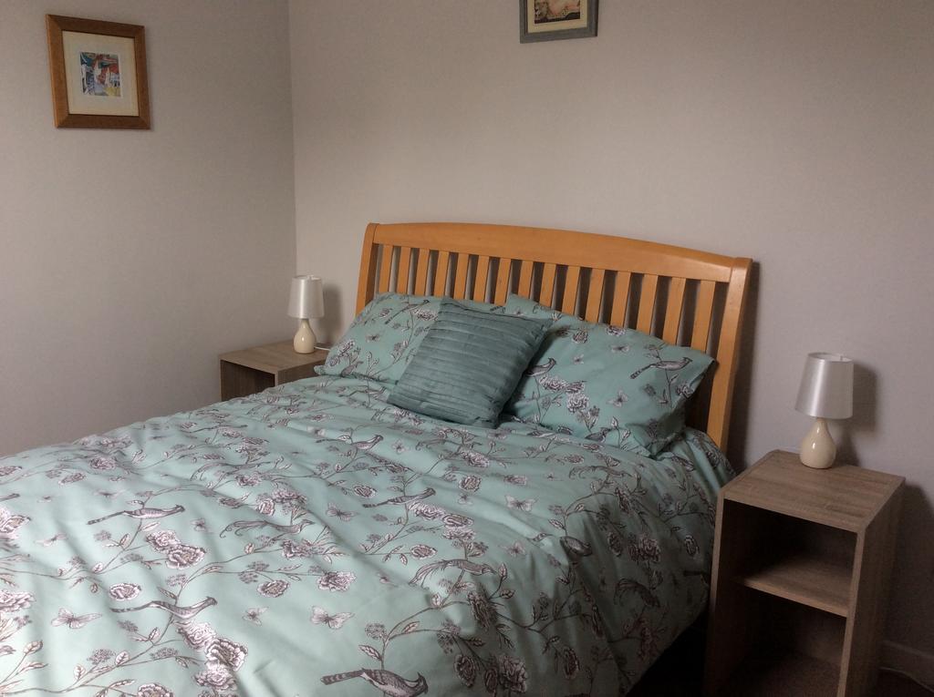 Number 7 Gouarec Apartment Bagian luar foto